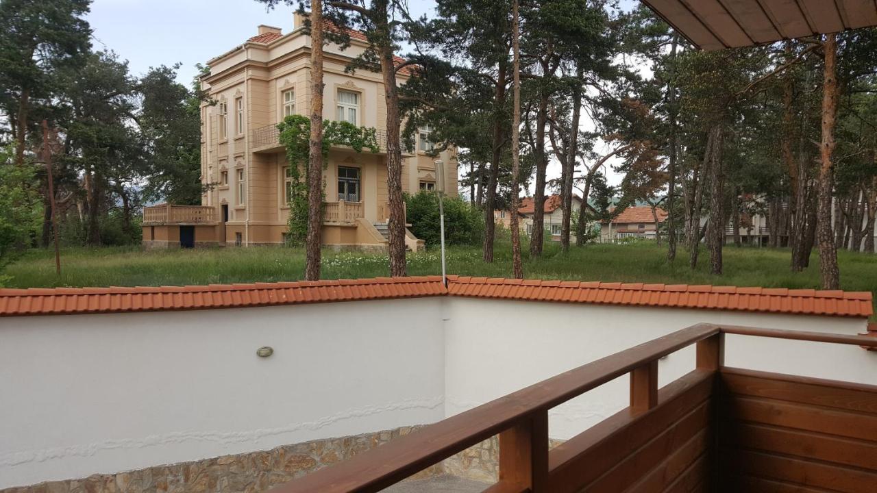 Апартамент "Forest View" В Комплекс "Вели Хилс" Velingrad Bagian luar foto